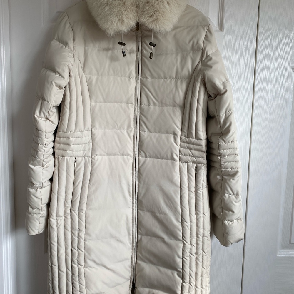 Why look like a sleeping bag? When you can be stylish ? Full length down coat